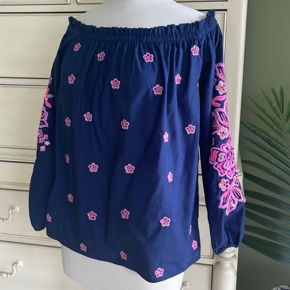 Lilly Pulitzer High Tide Navy Jaeda Top. Size small - Picture 4 of 9